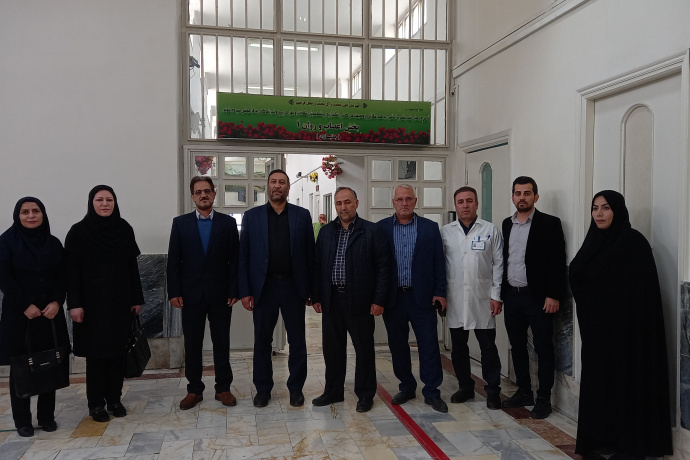هفته دفاع مقدس و مراسم تجلیل از ایثارگران و دیدار با جانبازانِ بستری در بیمارستان ایثار اردبیل توسطِ جمعی از مسئولین بیمارستان بوعلی