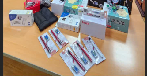 اهدای تعدادی فشارسنج اطفال، اُتوسکوپ، مانومتر اکسیژن، پالس انگشتی، تب سنج دیجیتالی، چراغ قوه و چای ساز