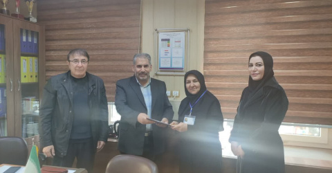 تقدیر از کارشناس بهداشت محیط